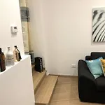 Hermes Apartment With Private Parking